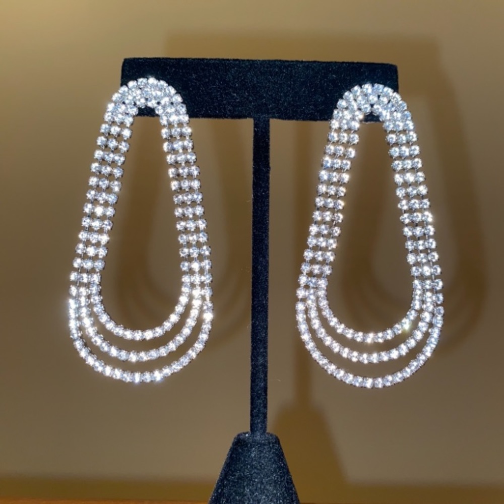 Earrings Sparkling  Crystal Gold tone Drop